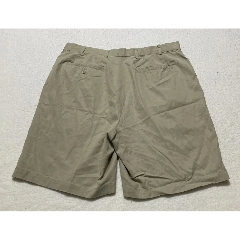 Tommy Bahama Shorts Men's 35 Beige Pleated Front Shorts